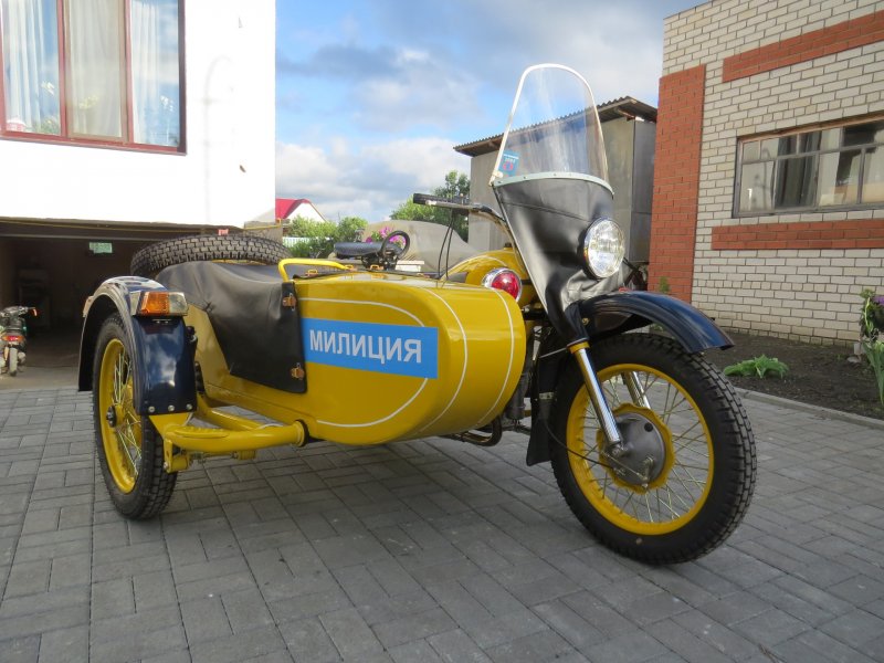 Милицейский мотоцикл Урал м61