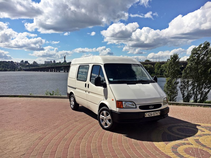 Ford Transit Microbus