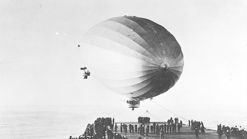 Первый дирижабль 1852