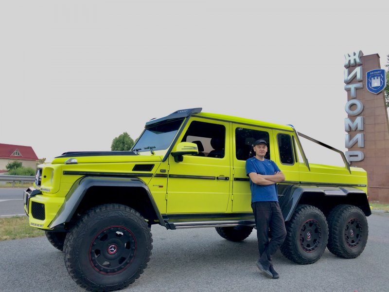 Мерседес g63 AMG 6x6 Brabus