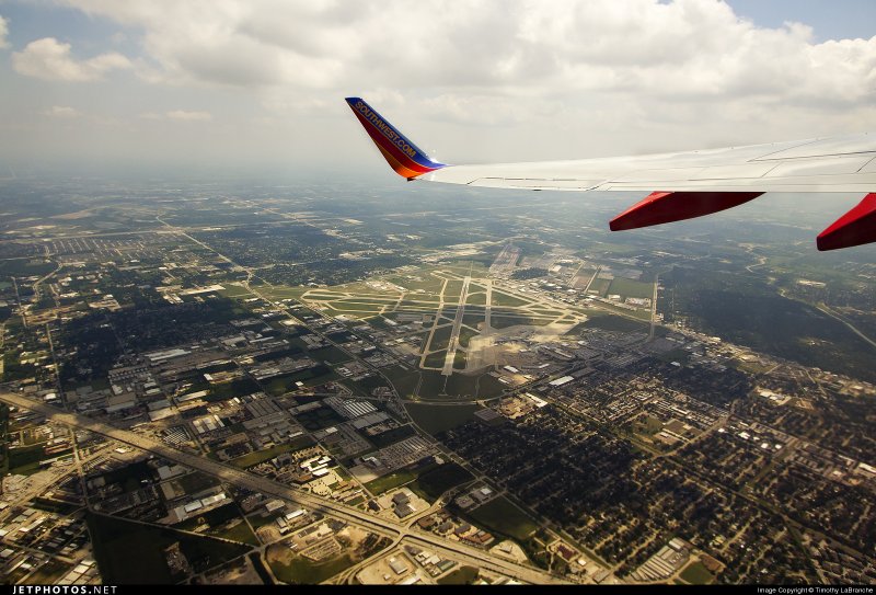 Вид с самолета на землю