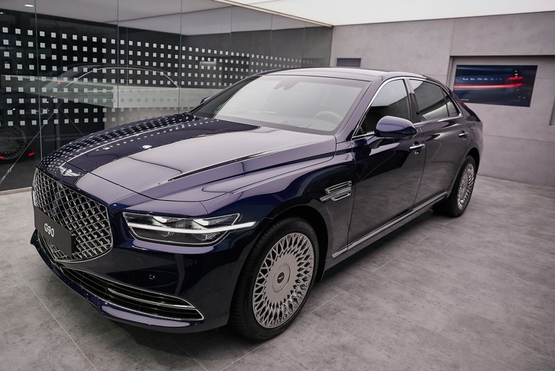 Хендай Генезис 2015