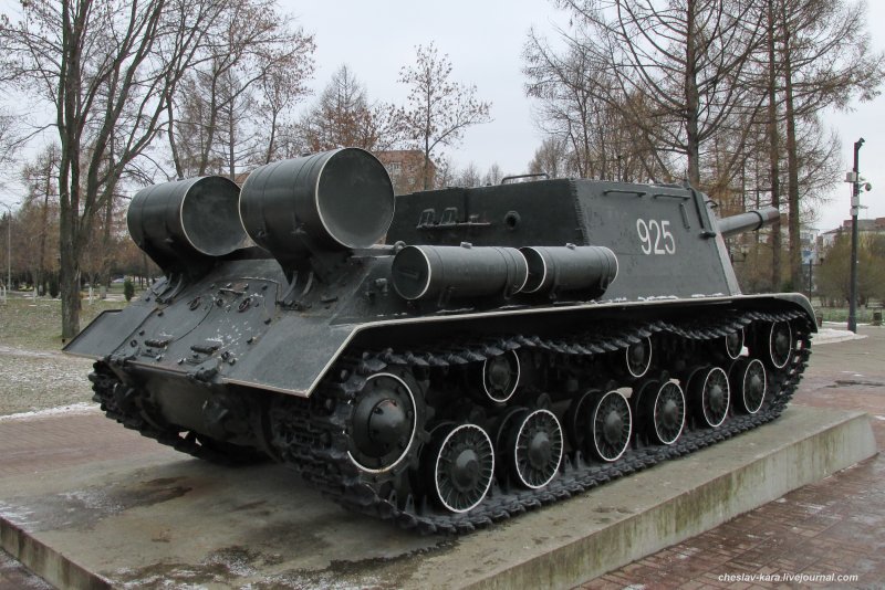 Долгодеревенское ИСУ-152