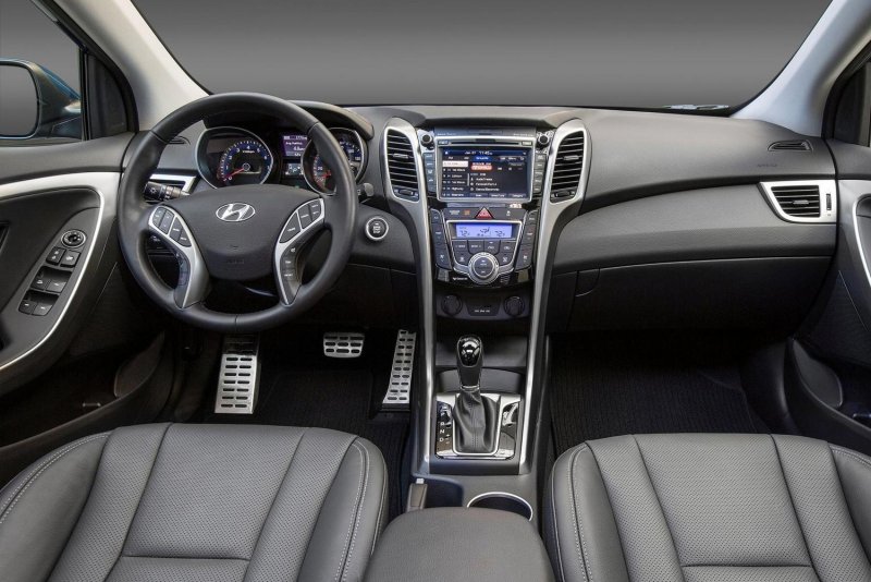 Hyundai Elantra 2016 салон