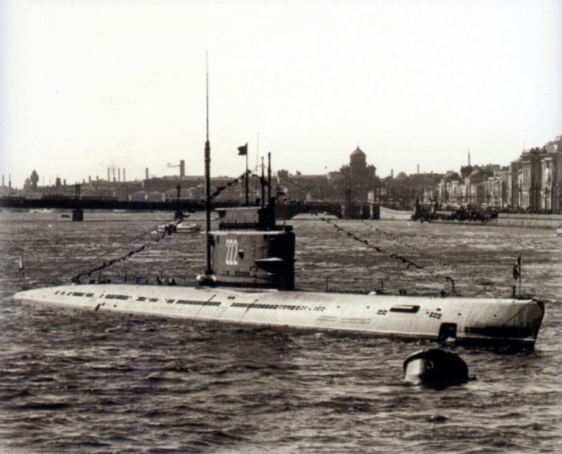 Подводная лодка АВ 611