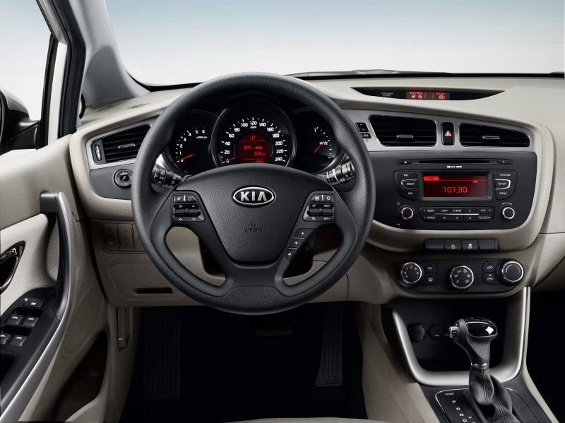 Kia Ceed SW салон