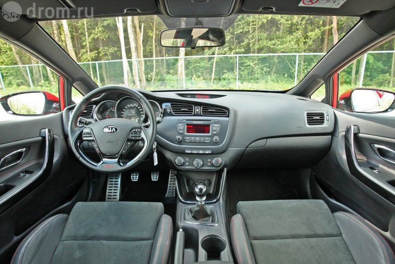 Kia Ceed 2013 хэтчбек салон