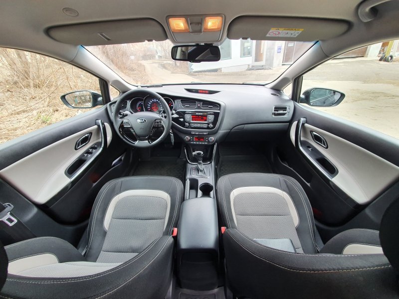 Кия СИД универсал 2020 салон