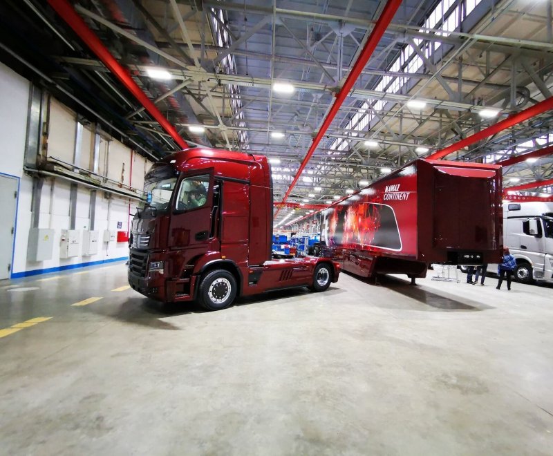 КАМАЗ тягач 54907