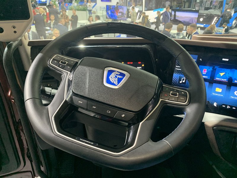 КАМАЗ 54907 В кабине