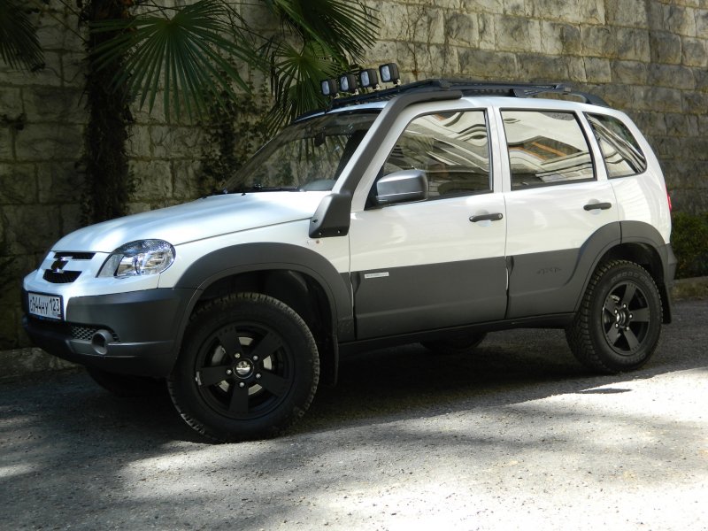 Chevrolet Niva Bertone