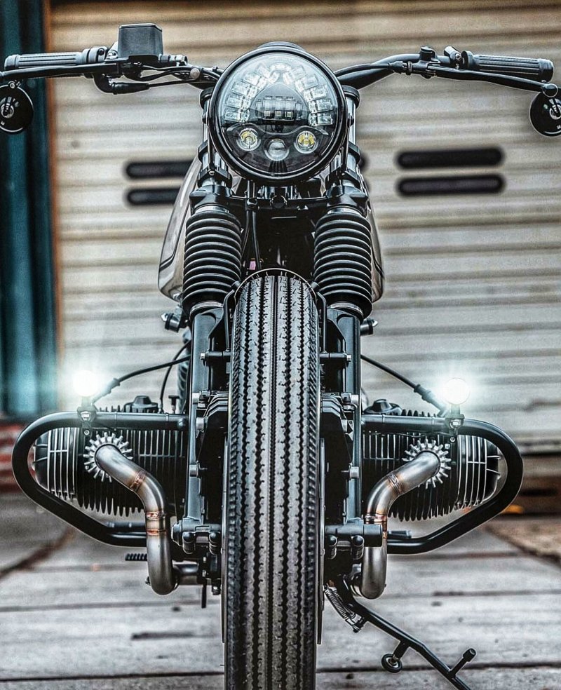 Мотоцикл БМВ боббер