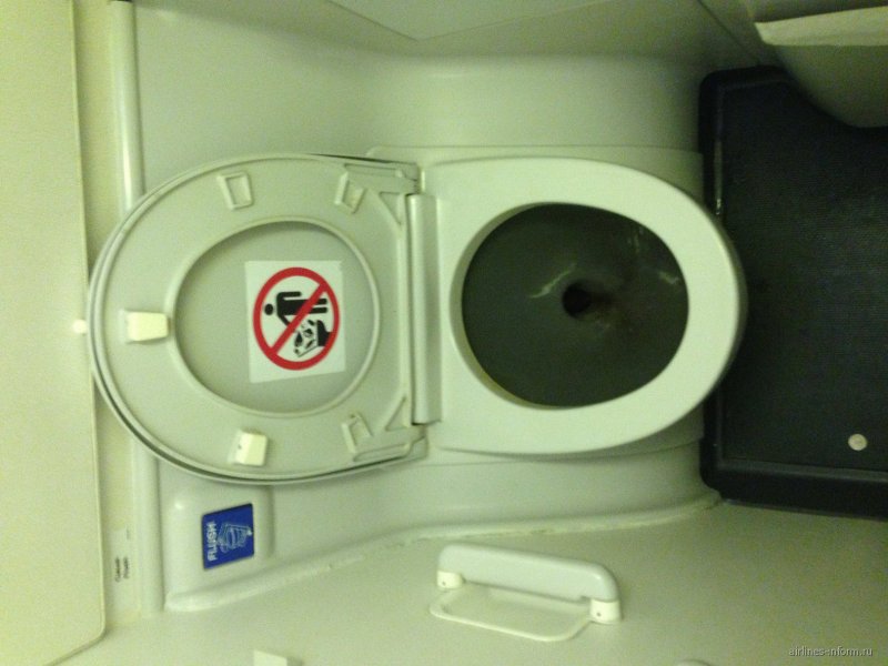 Boeing 737-800 lot Premium economy