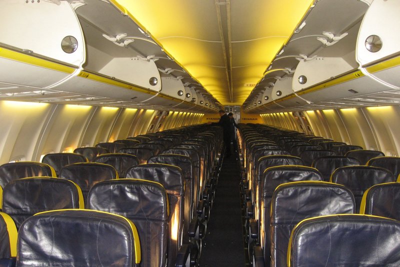Салон самолета Боинг 737