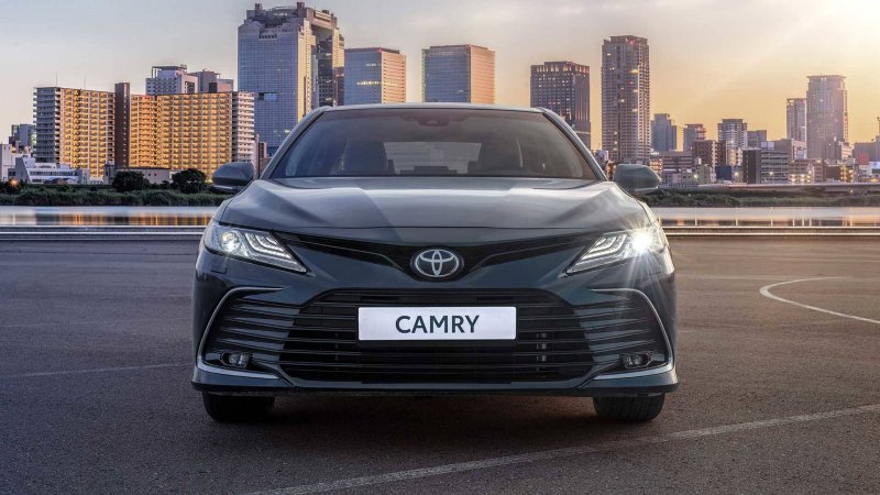 Toyota Camry 2019