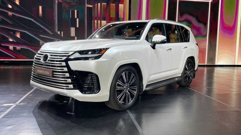 Lexus LX 2022