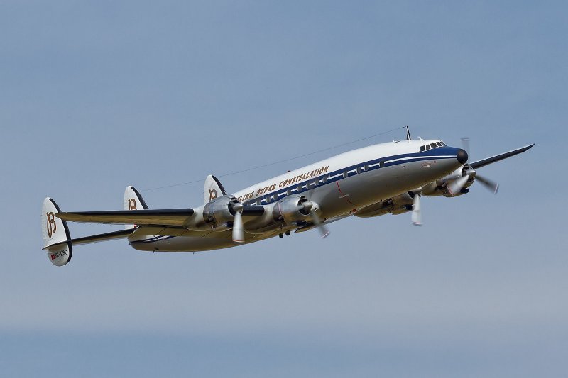 L-1049 super Constellation