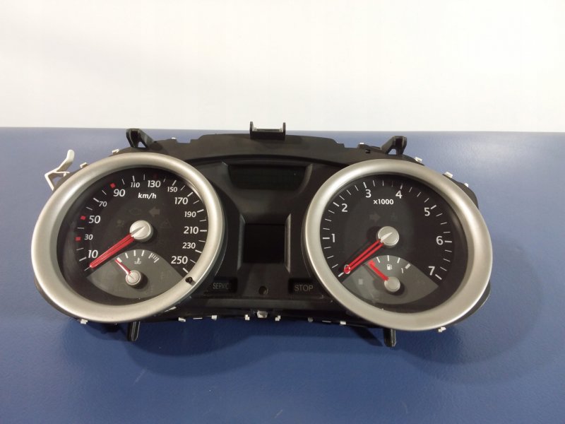 Приборная Рено Логан