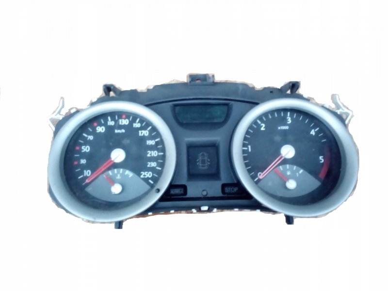 Щиток приборов Рено Логан 1