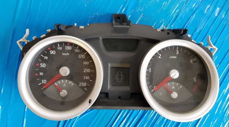 Панель Рено Меган 2