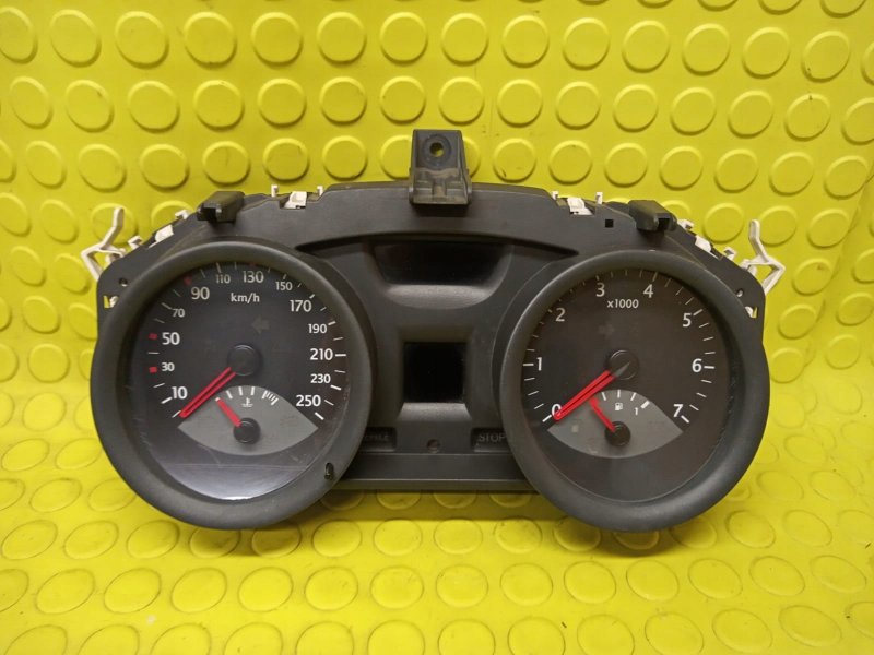 Renault Megane 2 приборная панель