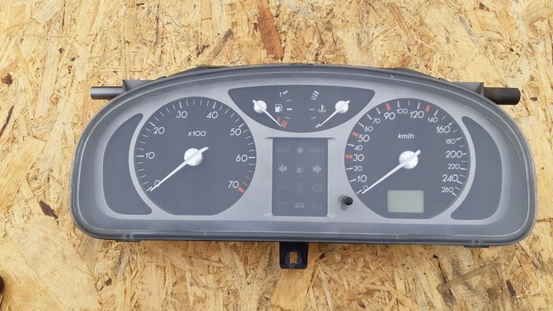 Приборка Рено Меган 2