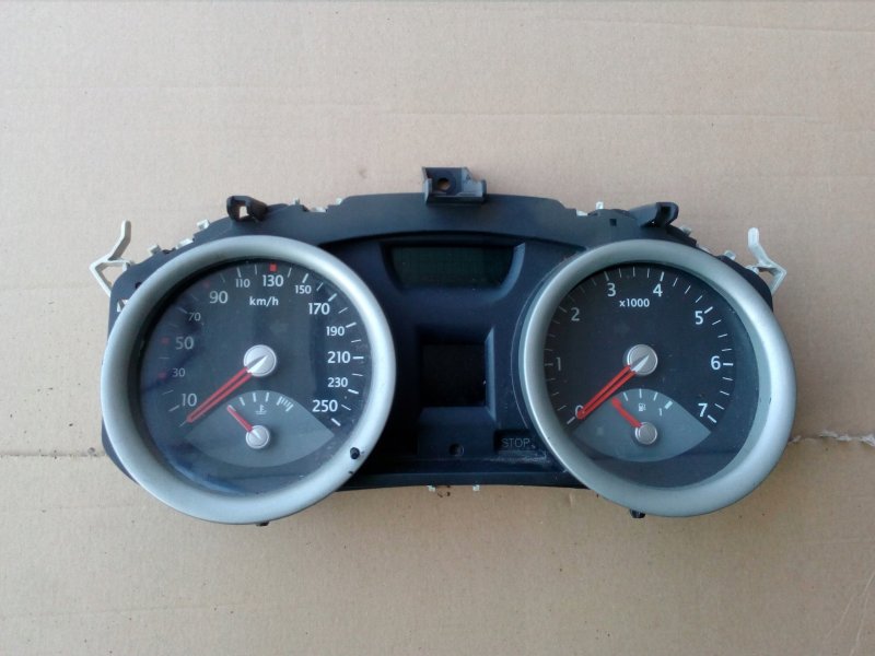 Приборная панель Рено Меган 2