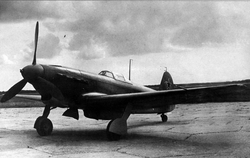 Як-9дд истребитель