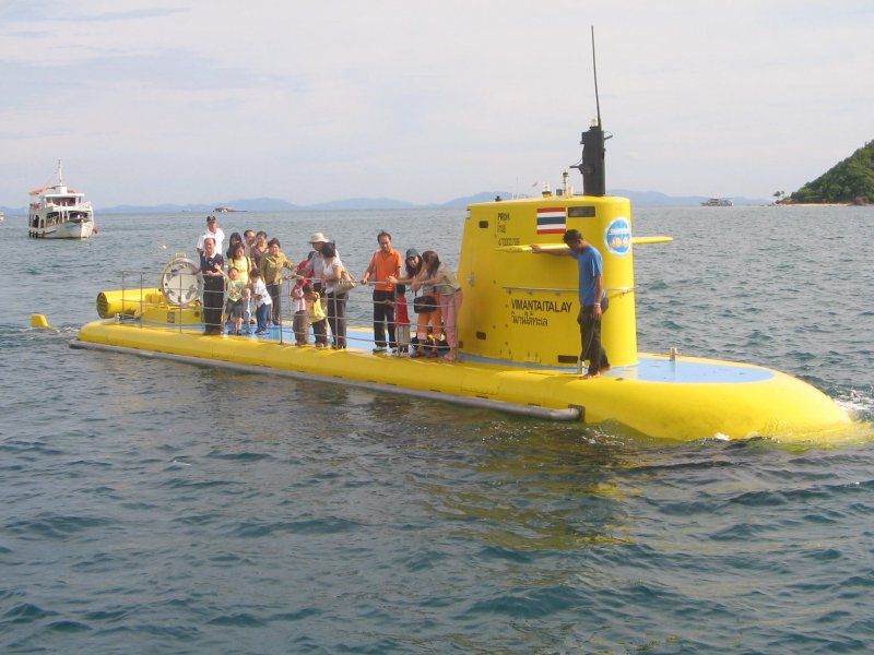 Прогулочная подводная лодка " Садко".