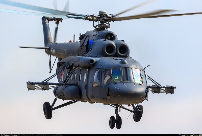 Экипаж вертолета ми-8