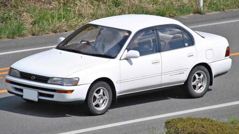 Тойота Королла ae100