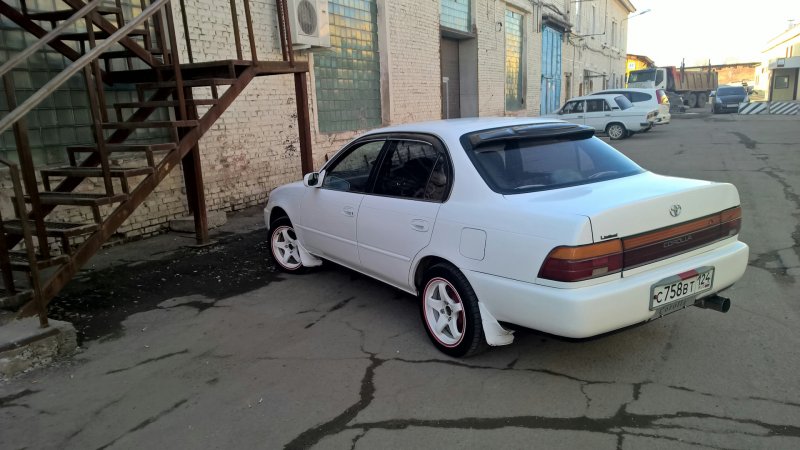 Тойота Королла е100 1993