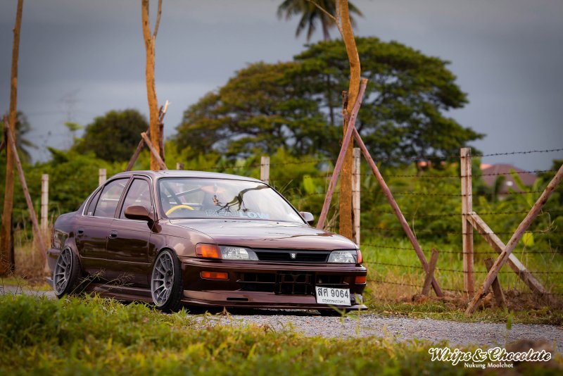 Toyota Corolla ae100