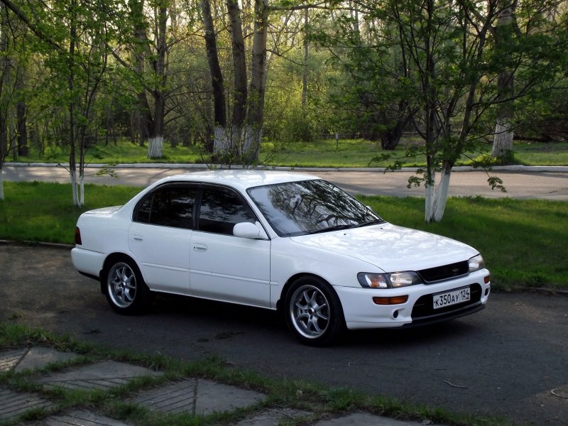 Toyota Corolla ae100