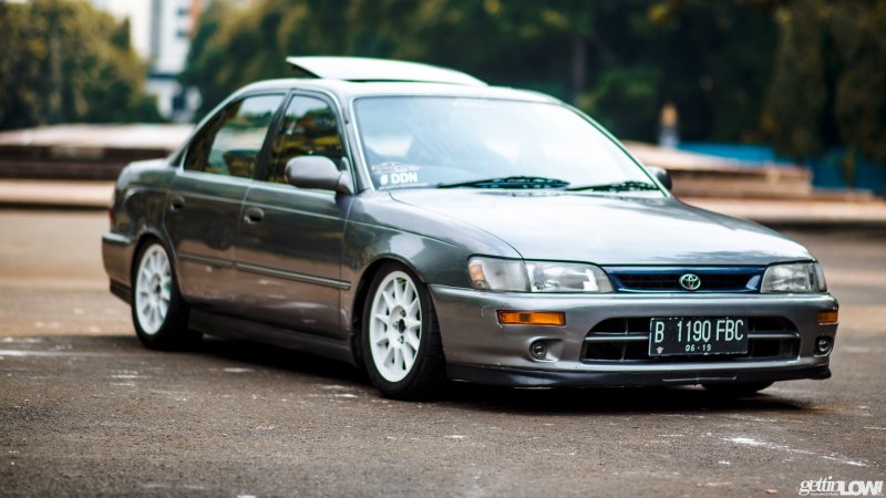 Toyota Corolla e100 stance