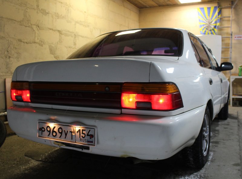 Toyota Corolla ае100