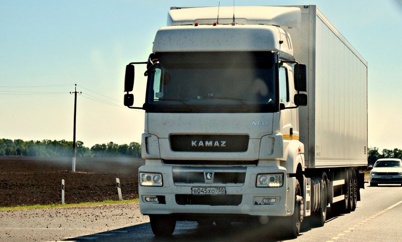 Грузовик КАМАЗ 5490