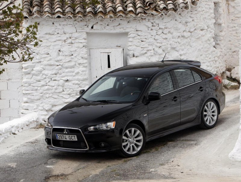 Mitsubishi Lancer 10 хэтчбек