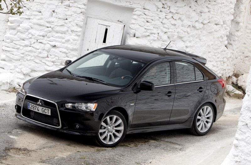 Mitsubishi Lancer 10 хэтчбек