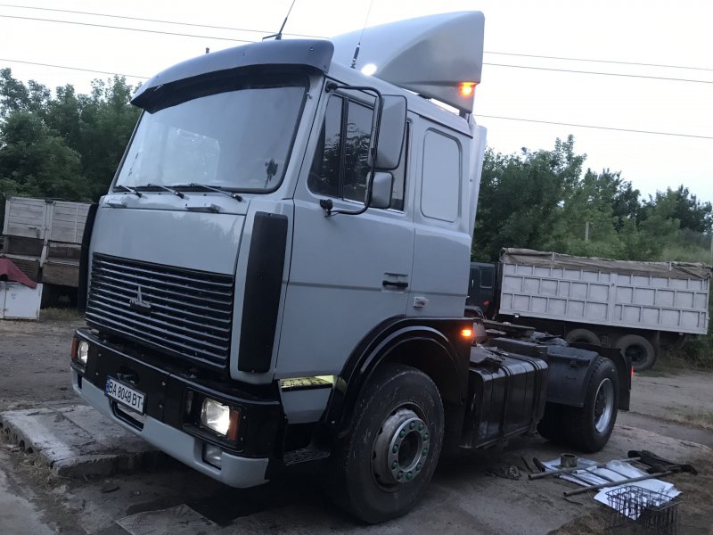 МАЗ 543208