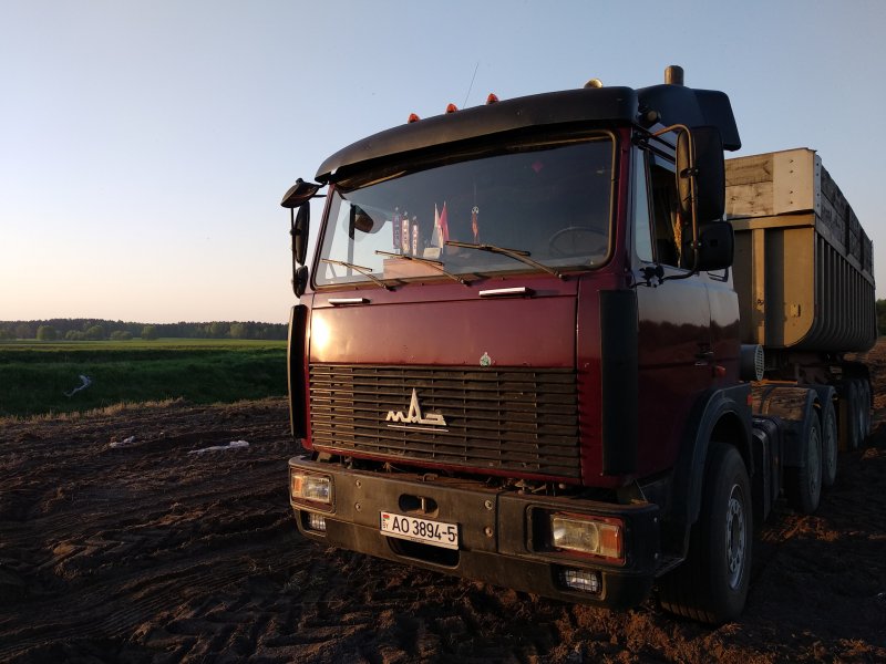 Грузовик 10 тонн МАЗ 5340