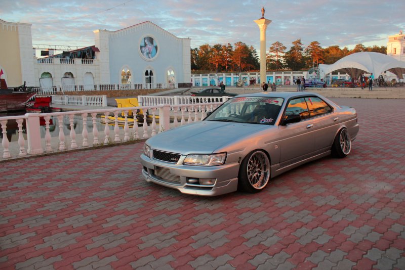 Nissan Laurel c35 2.5