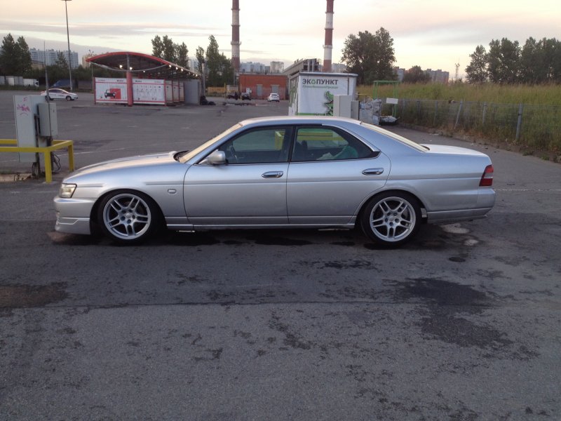 Nissan Laurel c35