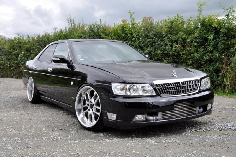 Nissan Laurel c35