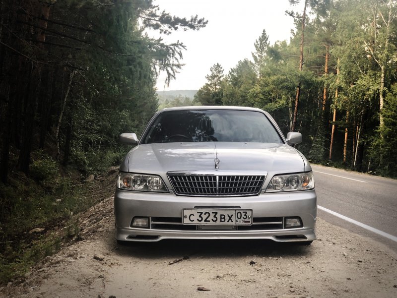 Nissan Laurel c35 medalist