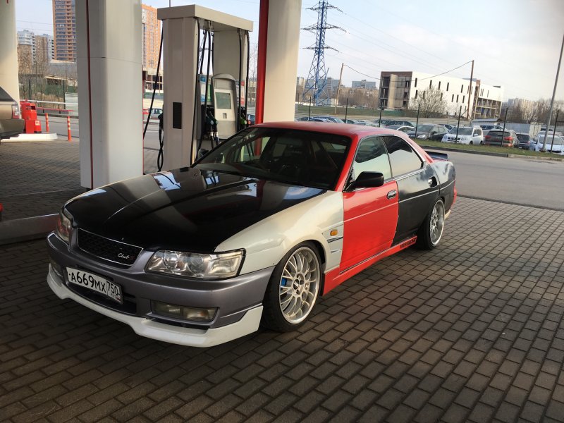 Nissan Laurel c35 medalist