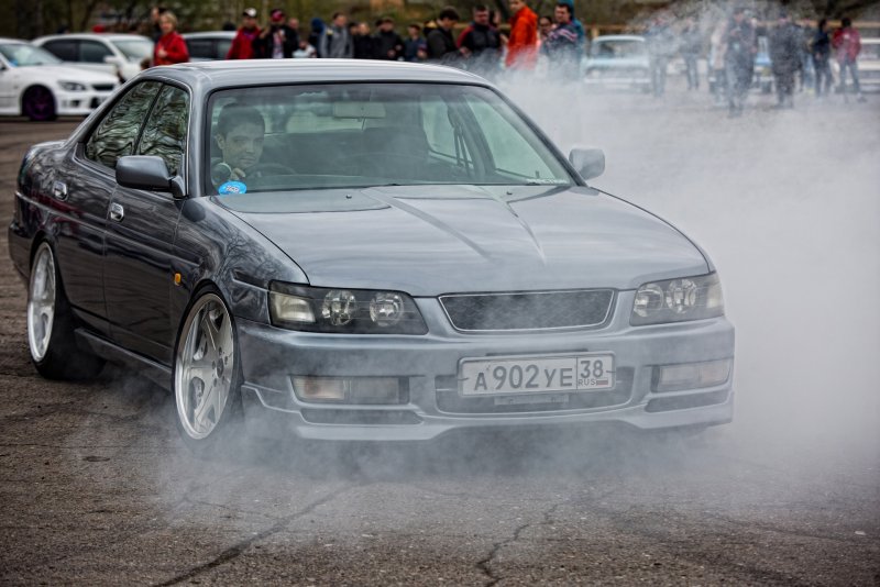 Nissan Laurel hc35 medalist