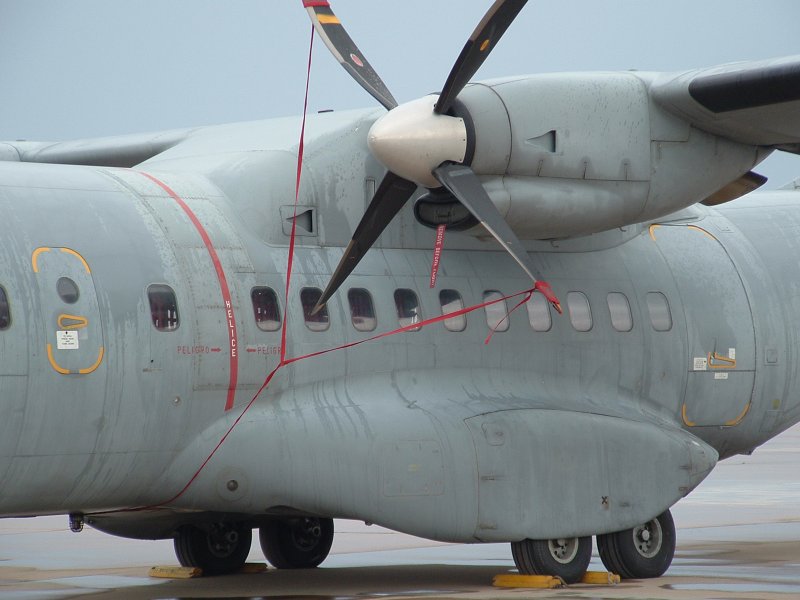 CN 235 самолет