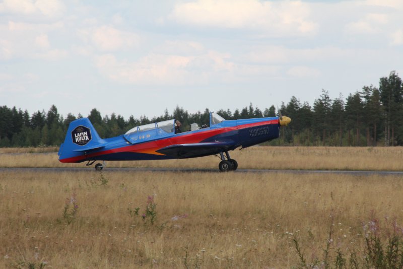 Самолет Zlin z-242l "Guru"
