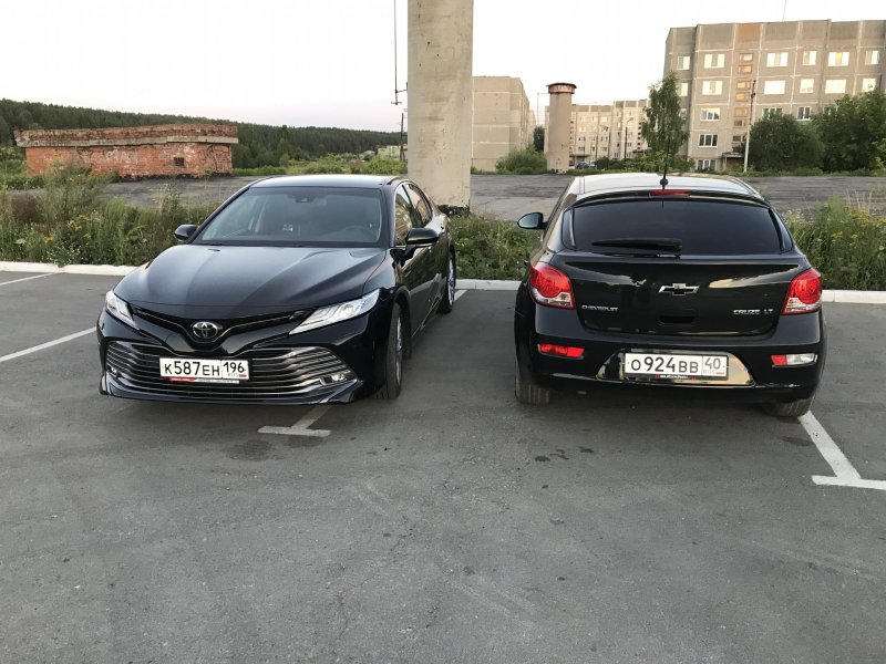 Шевроле Круз и Камри